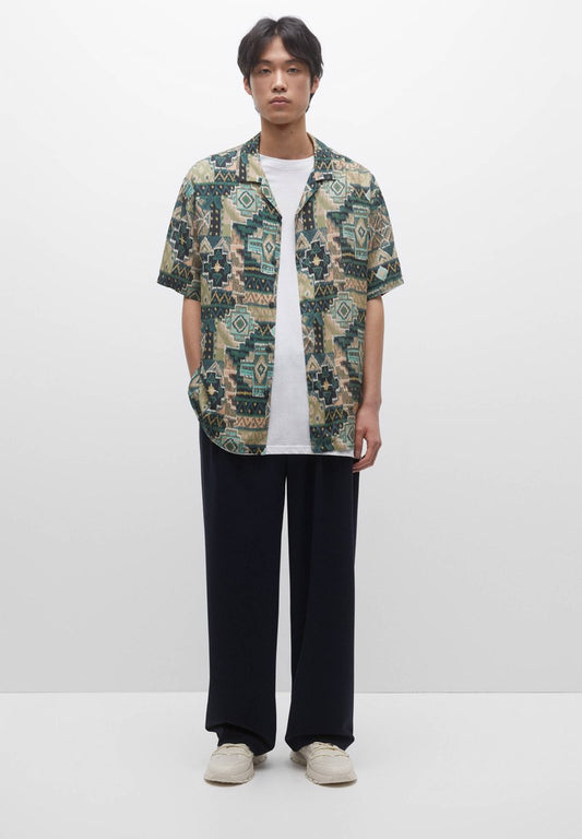 PULL & BEAR PRINTED SHORT SLEEVE - Hemd - Green