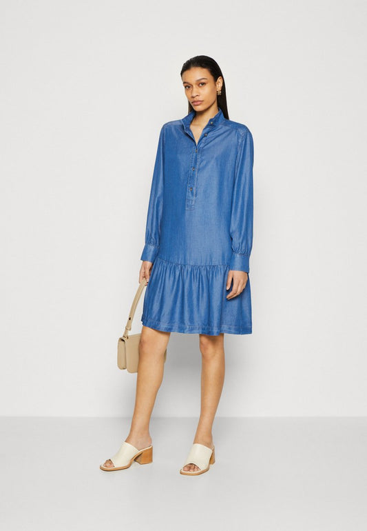 Marc O'Polo DRESS SHORT STYLE GATHERING - Jeanskleid - Washed Mid Blue