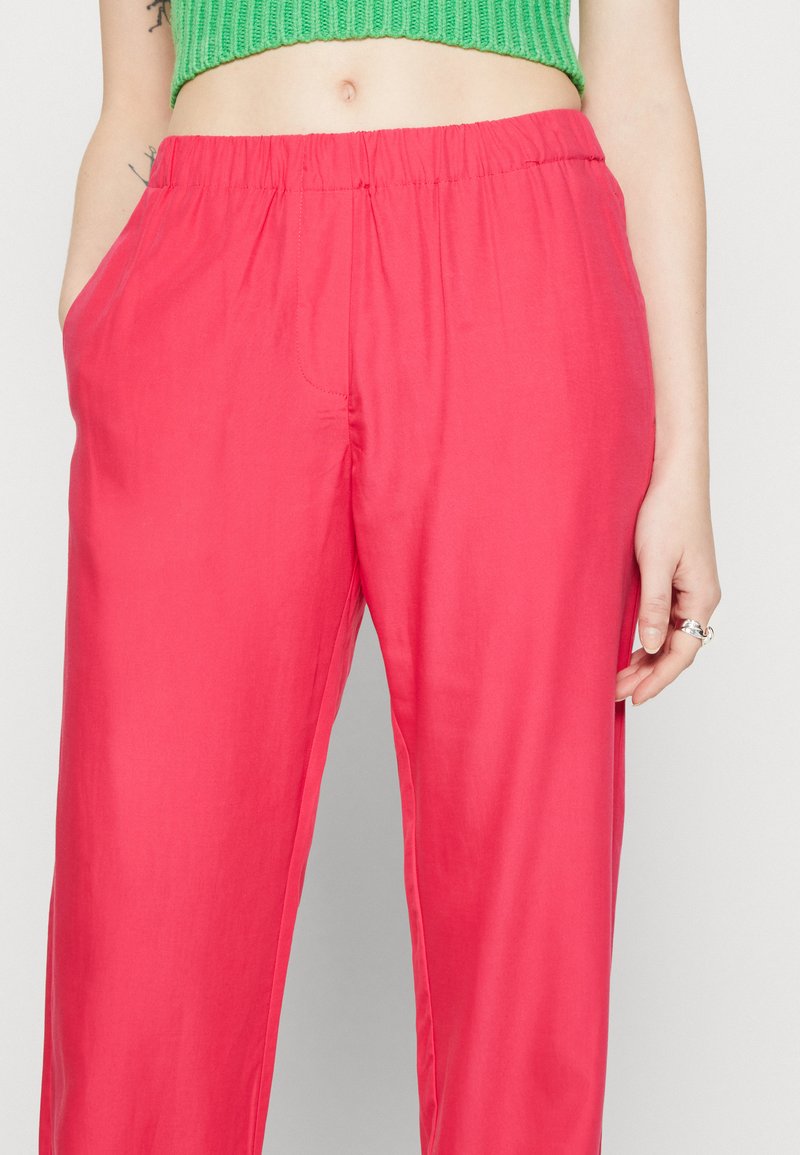 HOYS STRAIGHT PANTS - Stoffhose - Jazzy