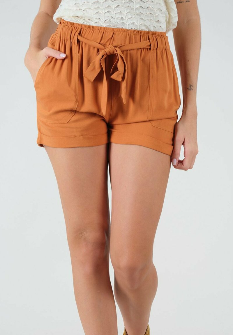 MERIDA - Shorts - Earth
