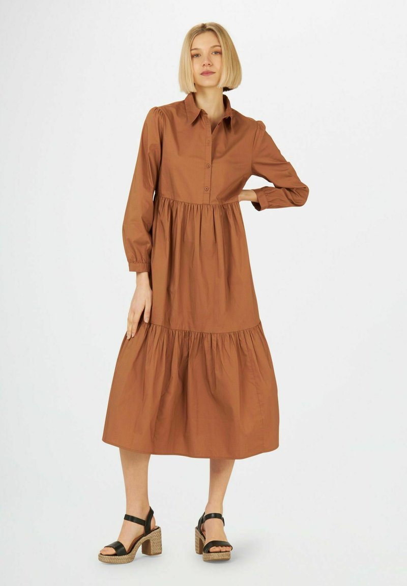 WITH RUFFLES - Blusenkleid - Mou
