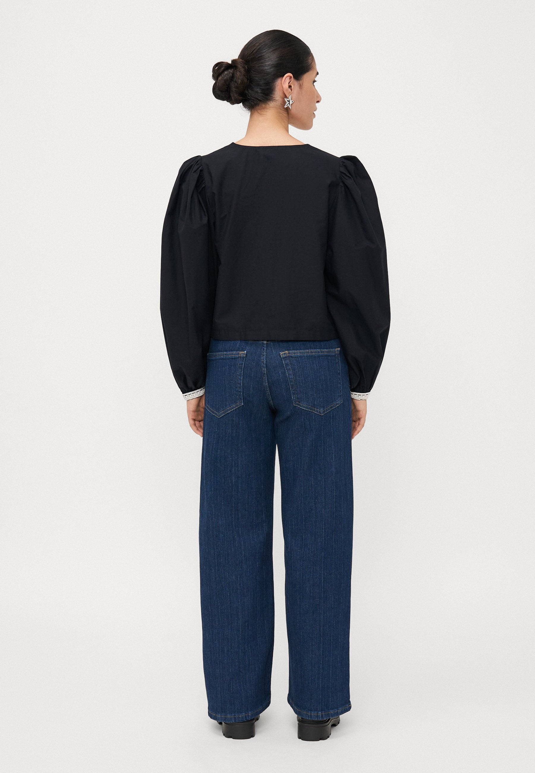 ONLY Petite ONLOYA LIFE BUTTON - Blouse - Black/cloud Dancer