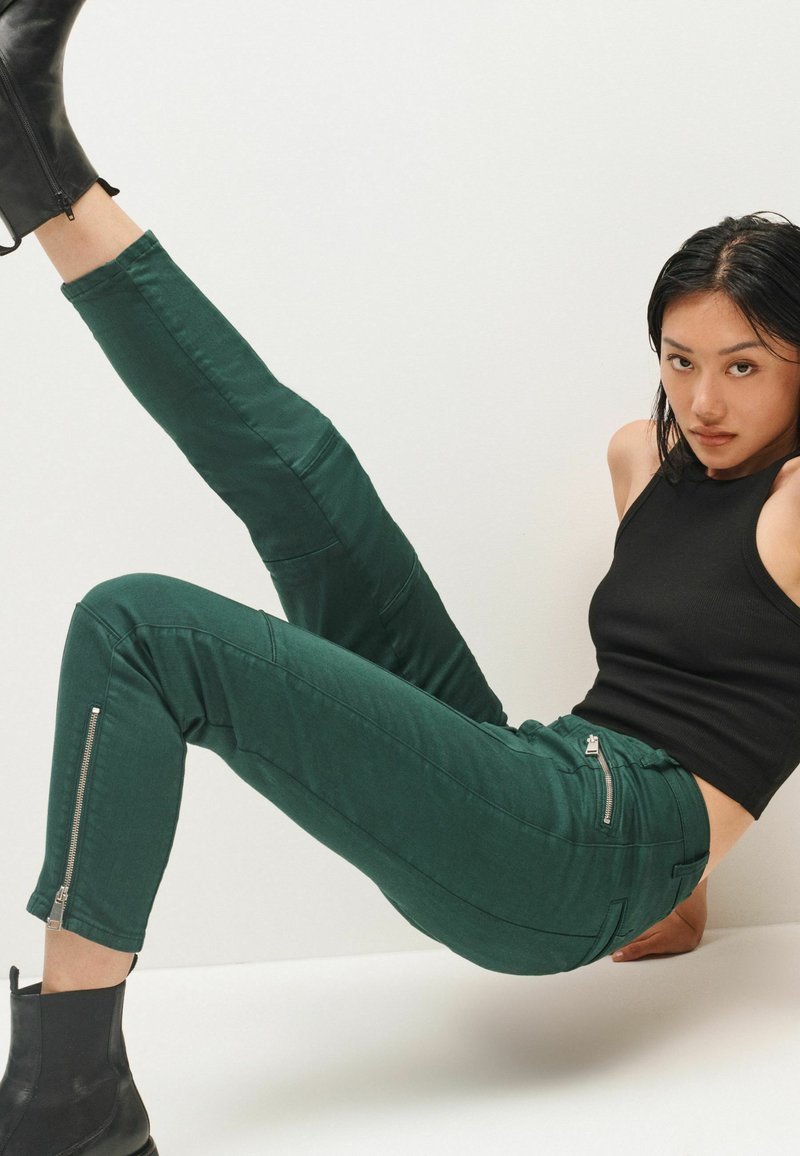  HIGH WAIST BIKER STANDARD - Jeans Slim Fit - Green