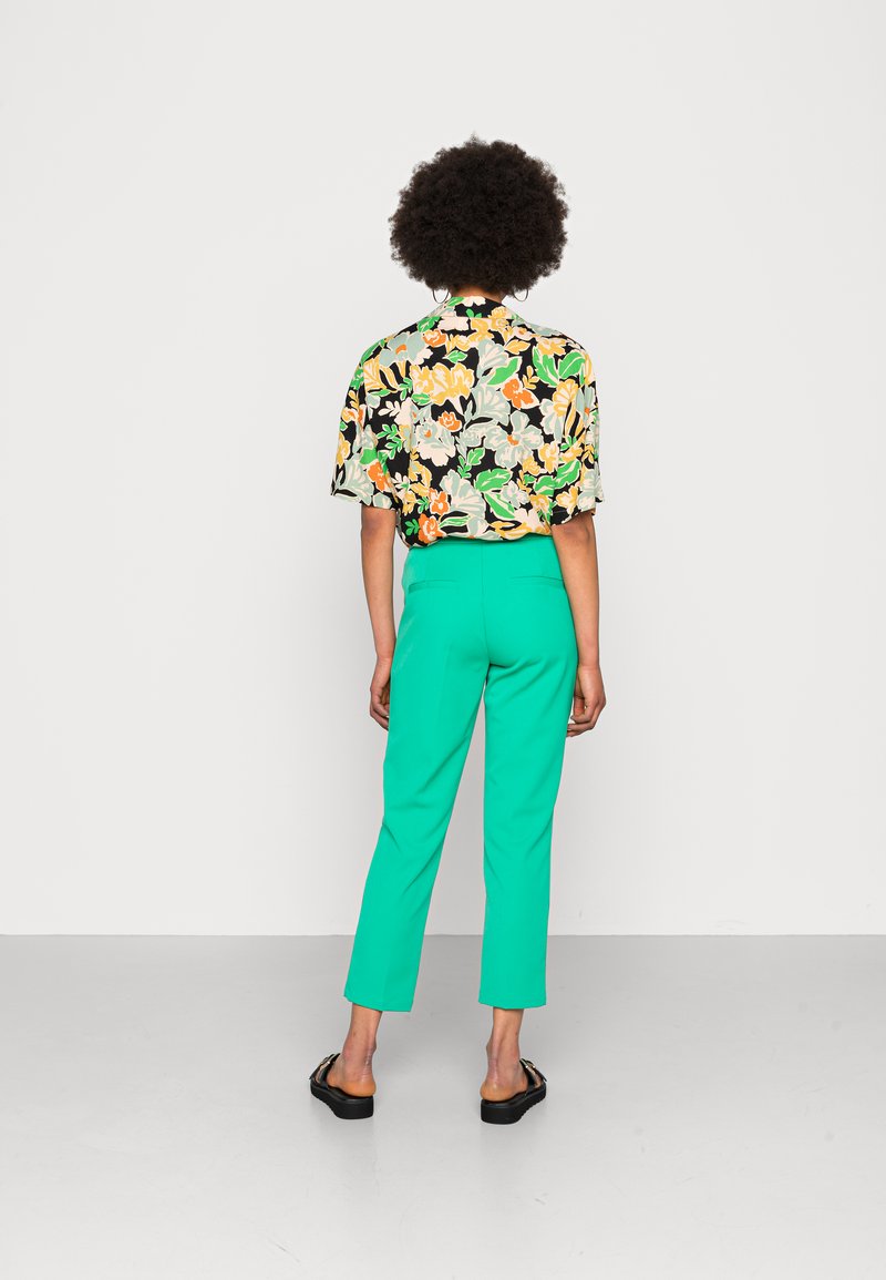 Minimum HALLEE - Stoffhose - Deep Mint