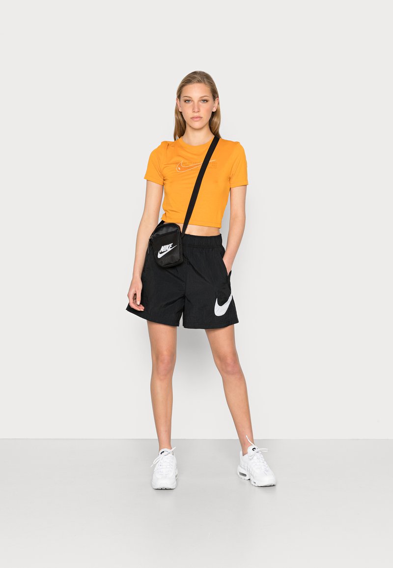 Nike Sportswear Shorts - Black/white