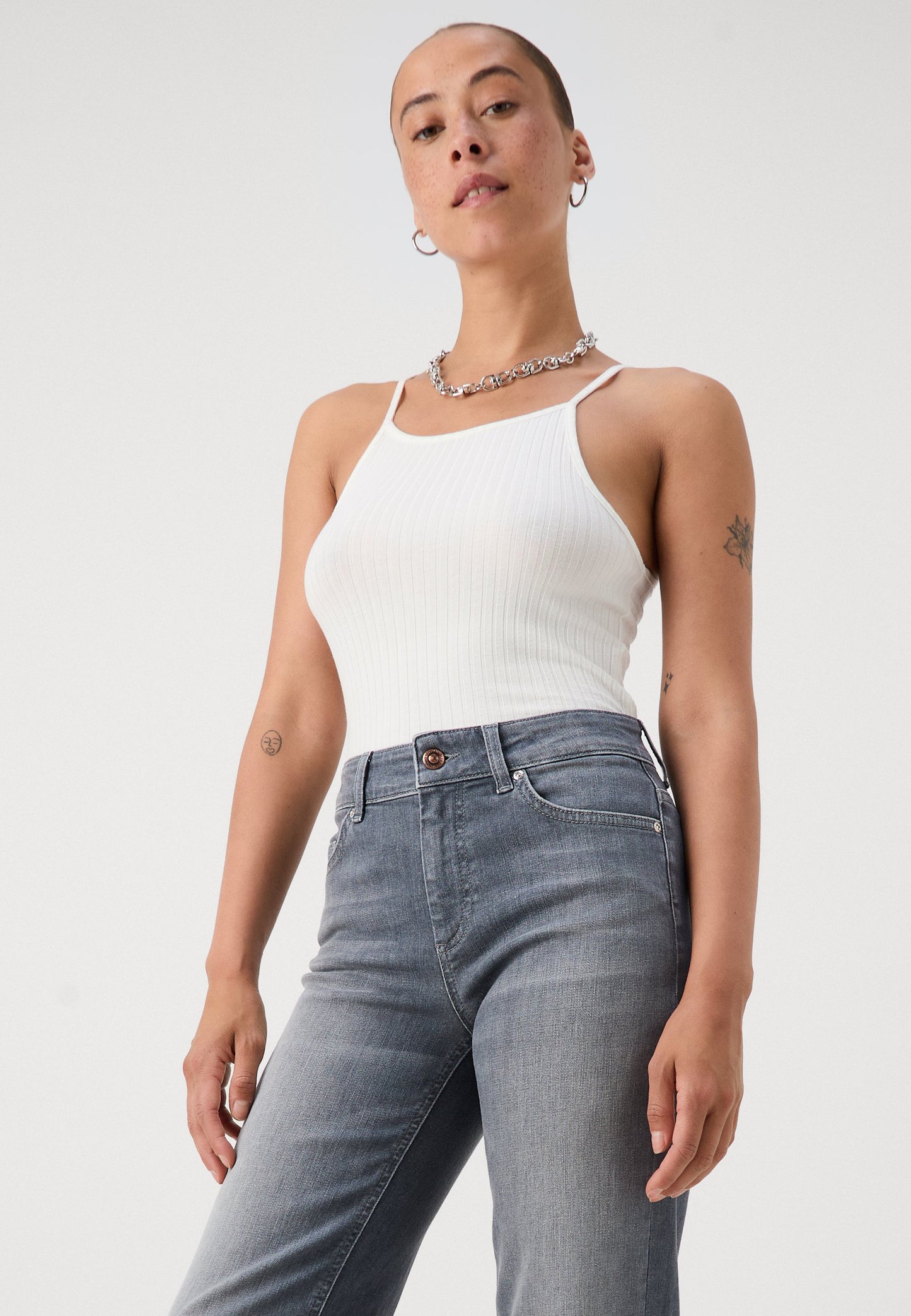 ONLY Petite ONLBLUSH MID - Straight Leg Jeans - Medium Grey Denim