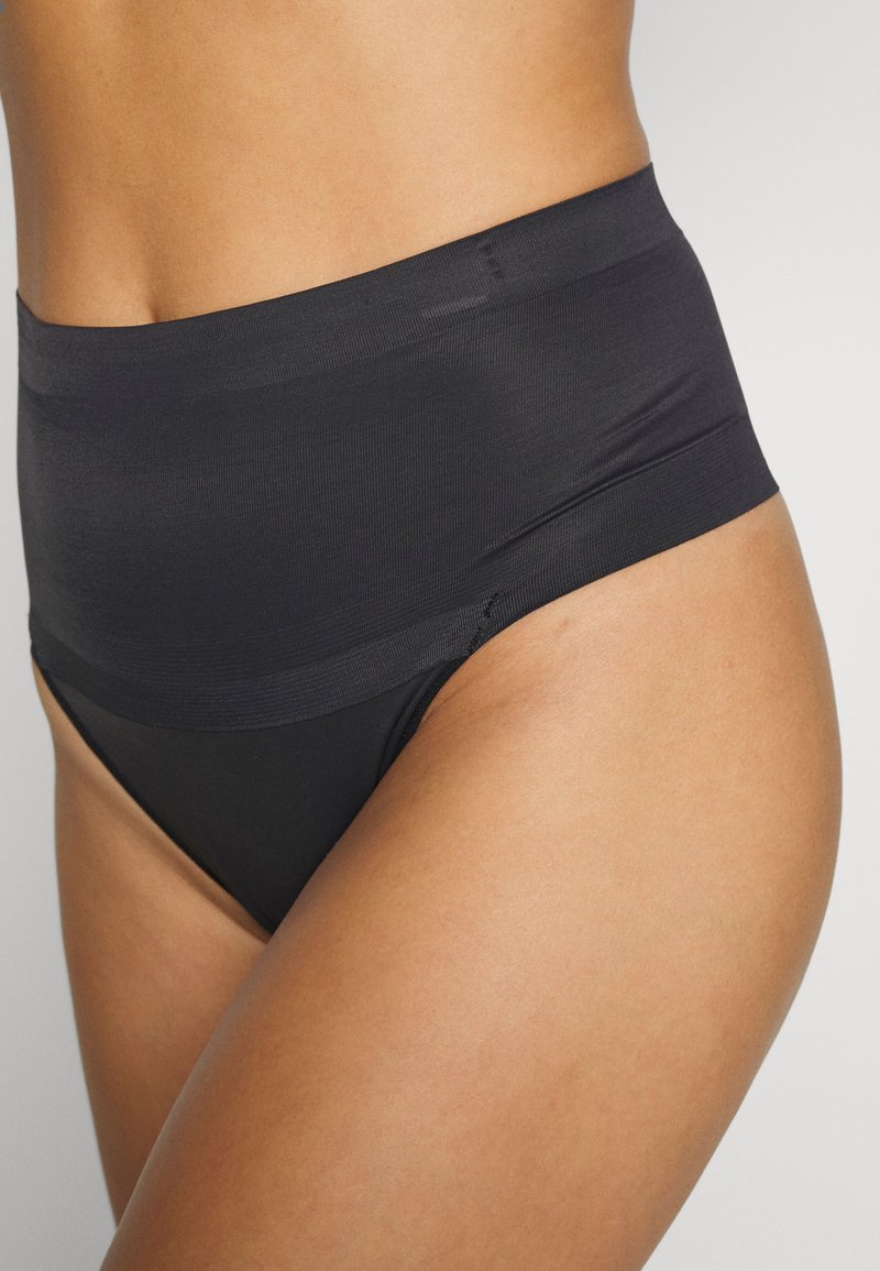 Maidenform COVER YOUR BASES THONG 2 PACK - String - Black