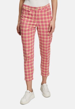 BRAX STYLE SHAKIRA S - Stoffhose - Pink
