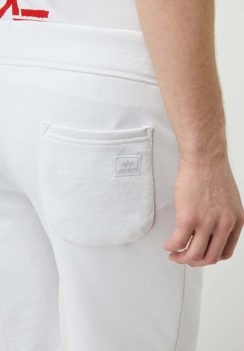 Alpha Industries MIT REISSVERSCHLUSSTASCHE - Shorts - Weiß