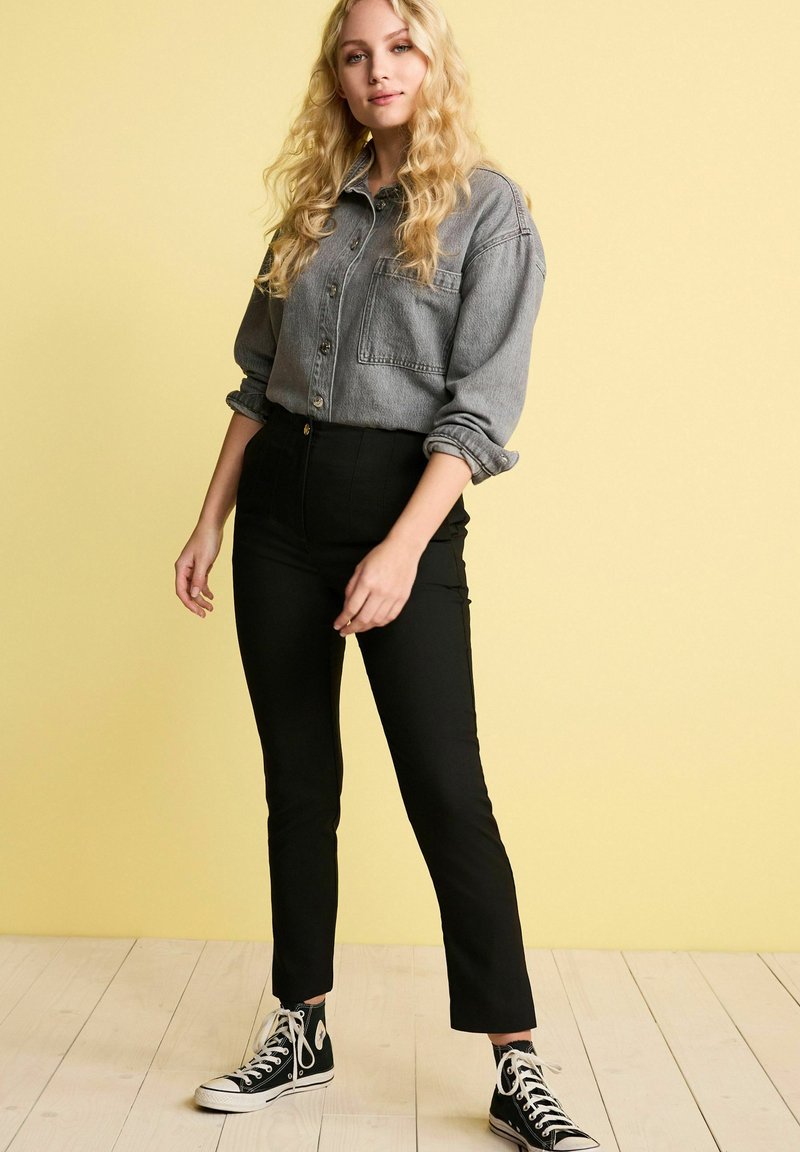 Next SUPER HIGH WAIST SLIM - Chino - Black