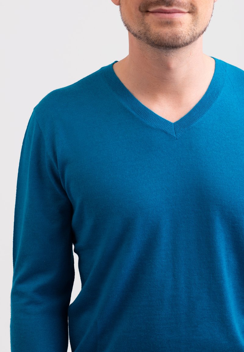  V-AUSSCHNITT - Strickpullover - Mykonos Blau