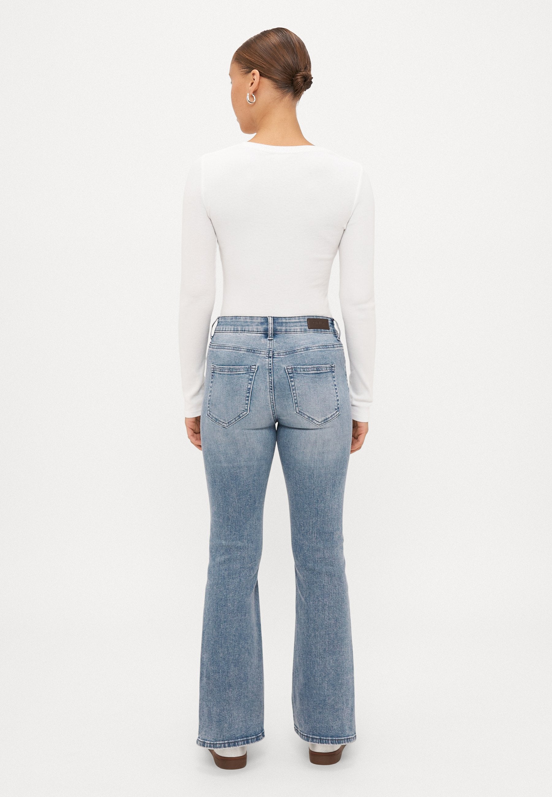 ONLY Petite ONLBLUSH MID WAIST - Flared Jeans - Special Blue Grey Denim