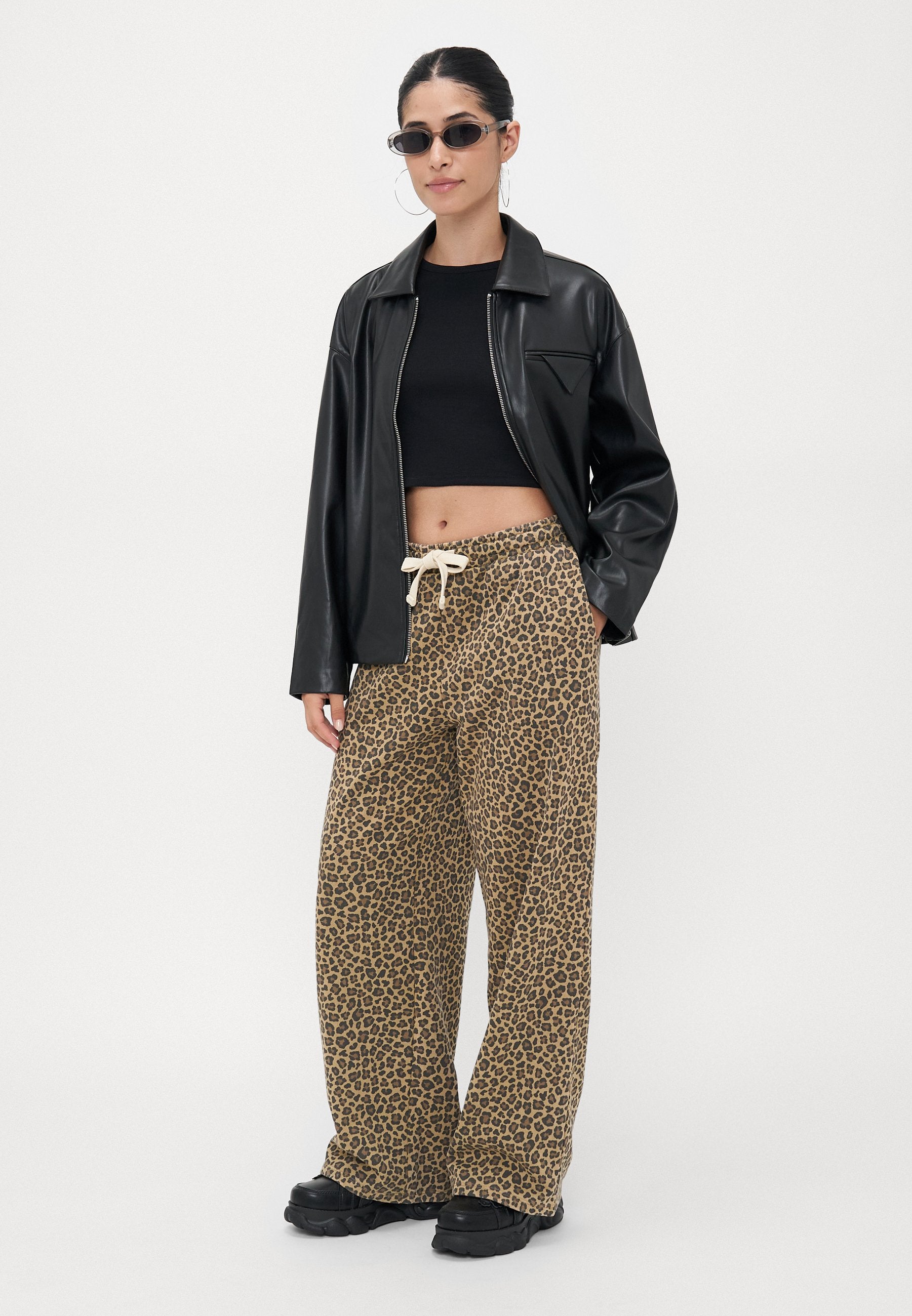 ONLY Petite ONLLEO PANTS - Trousers - Travertine