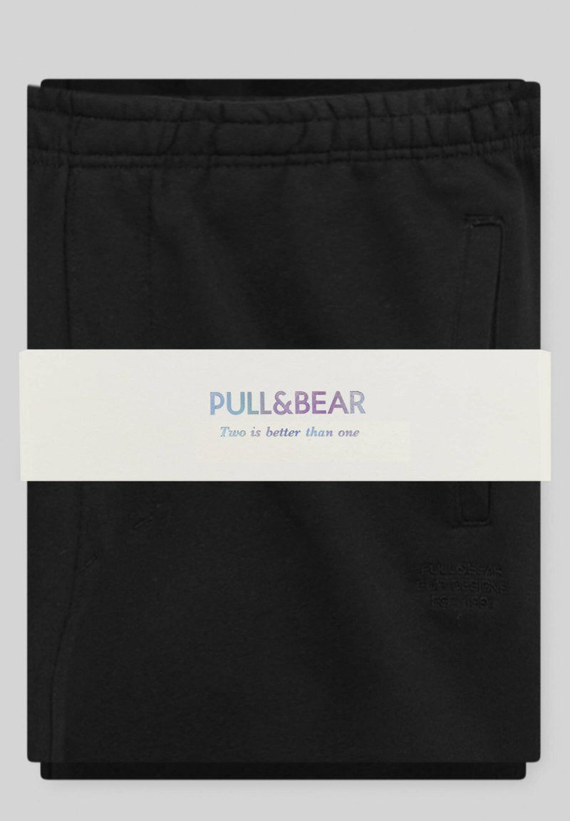 PULL & BEAR SET AND BERMUDA - Shorts - Black