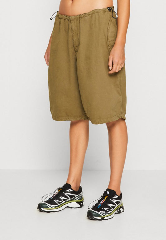 BDG Urban Outfitters BAGGY LONGLINE - Shorts - Khaki
