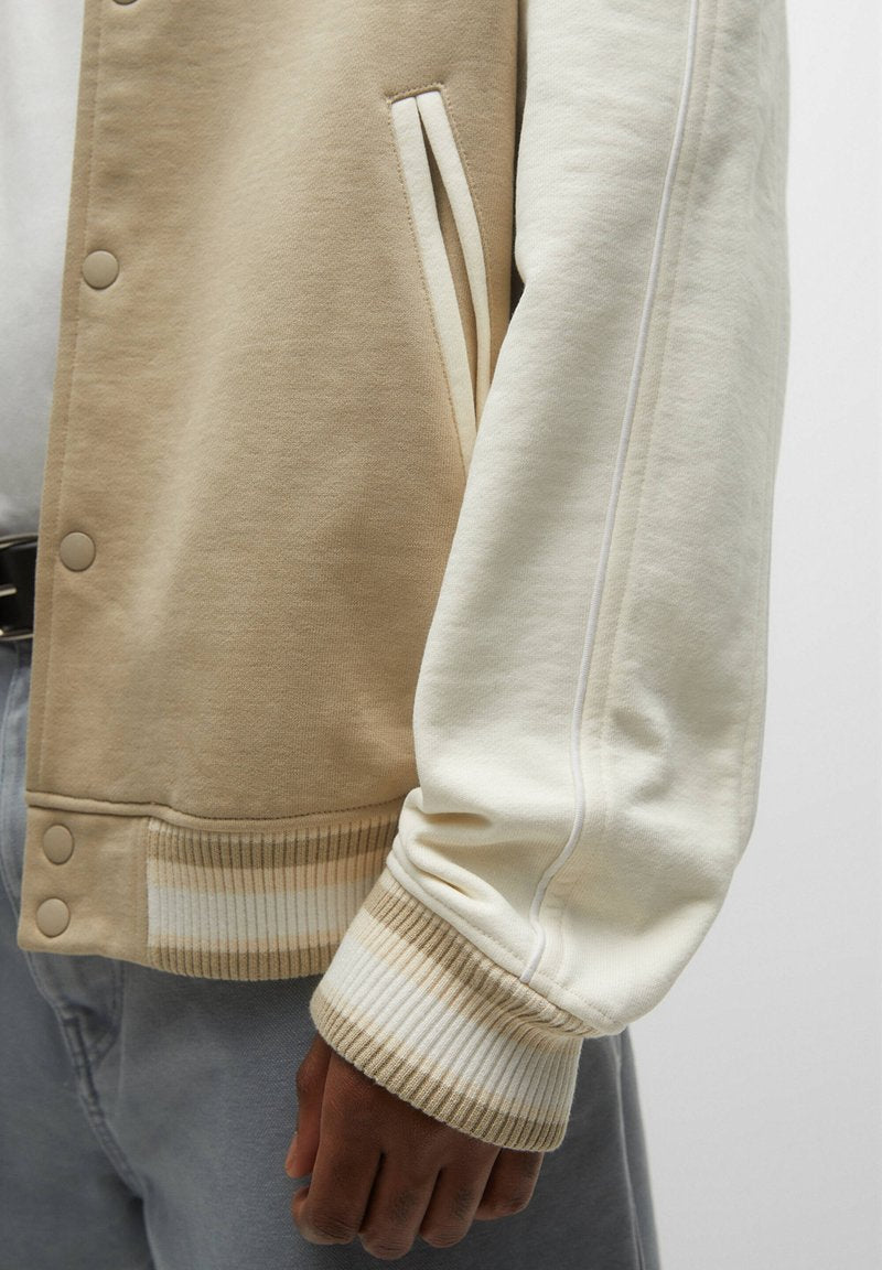 PULL & BEAR VARSITY - Bomberjacke - Sand