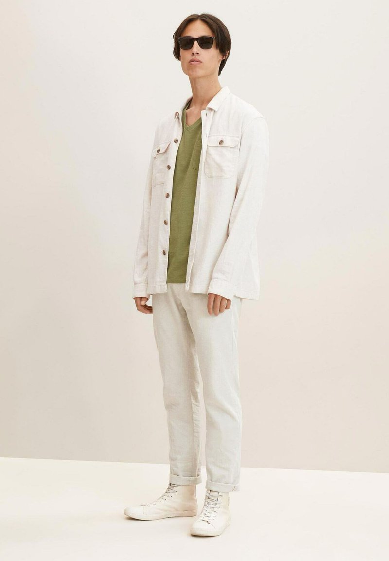 TOM TAILOR Denim BRUSTTASCHEÂ - T-Shirt Basic - Felt Green