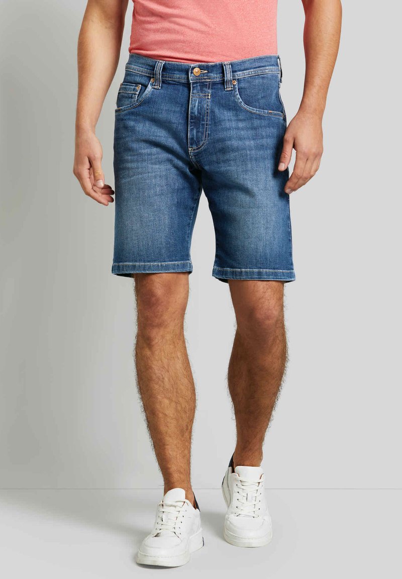 Bugatti BERMUDA - Jeans Shorts - Blau