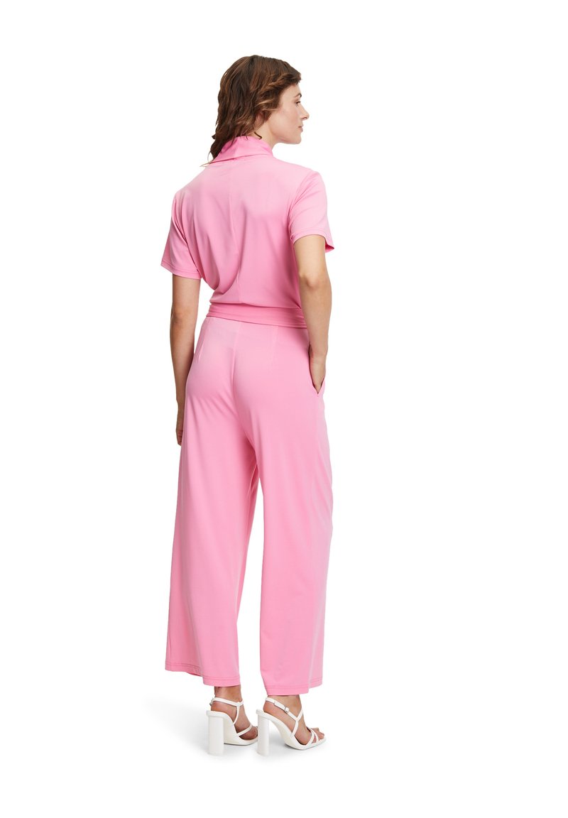 Betty Barclay MIT EINGRIFFTASCHEN - Jumpsuit - Shiny Pink