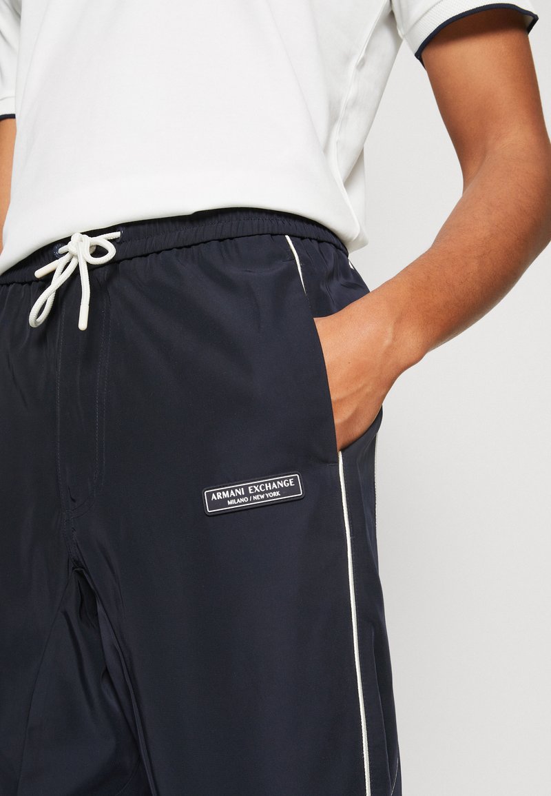 Armani Exchange PANTALONI - Jogginghose - Deep Navy