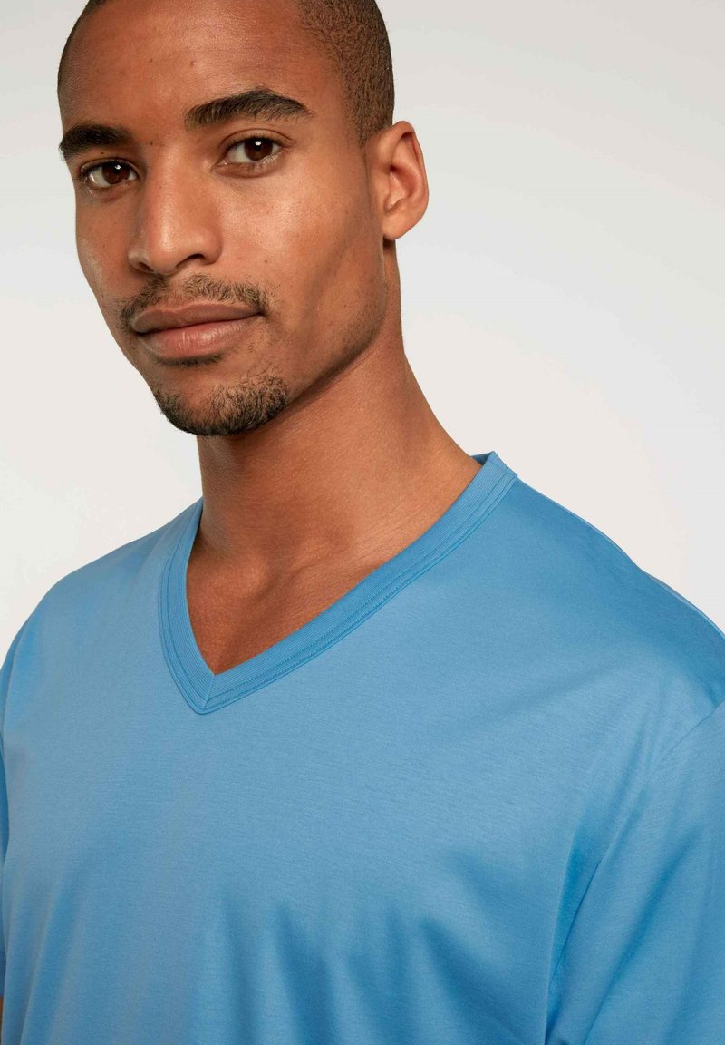 Calida KURZARM V NECK - Nachtwäsche Shirt - Azurit Blue