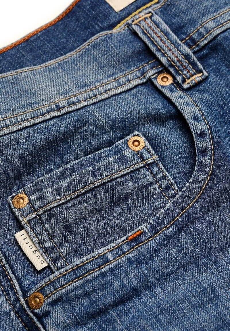 Bugatti BERMUDA - Jeans Shorts - Blau