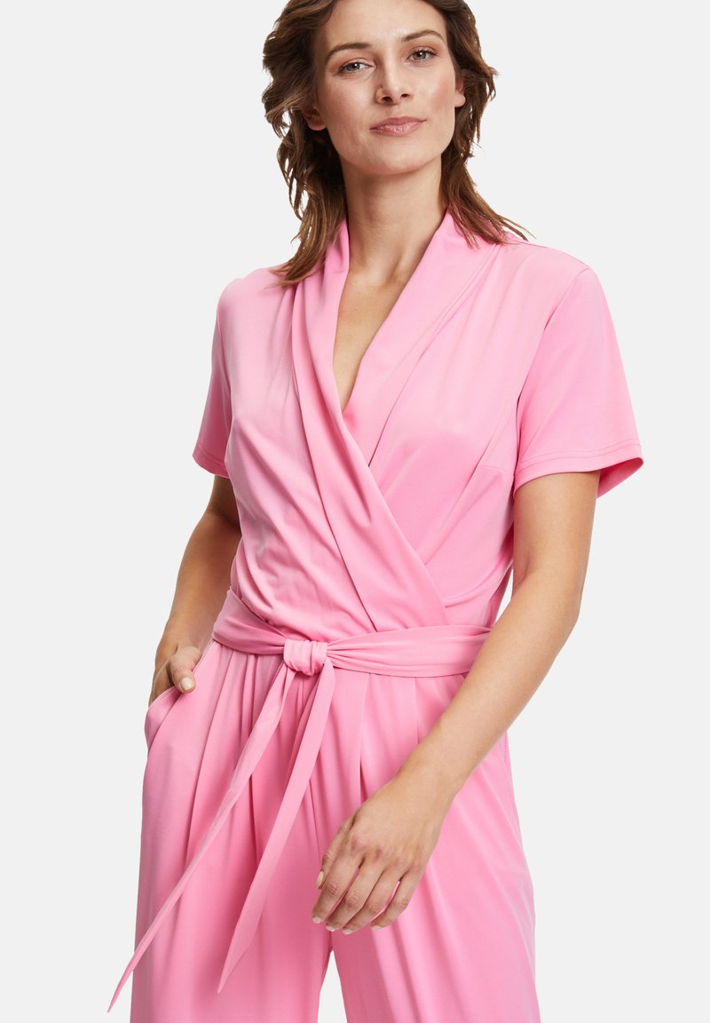 Betty Barclay MIT EINGRIFFTASCHEN - Jumpsuit - Shiny Pink