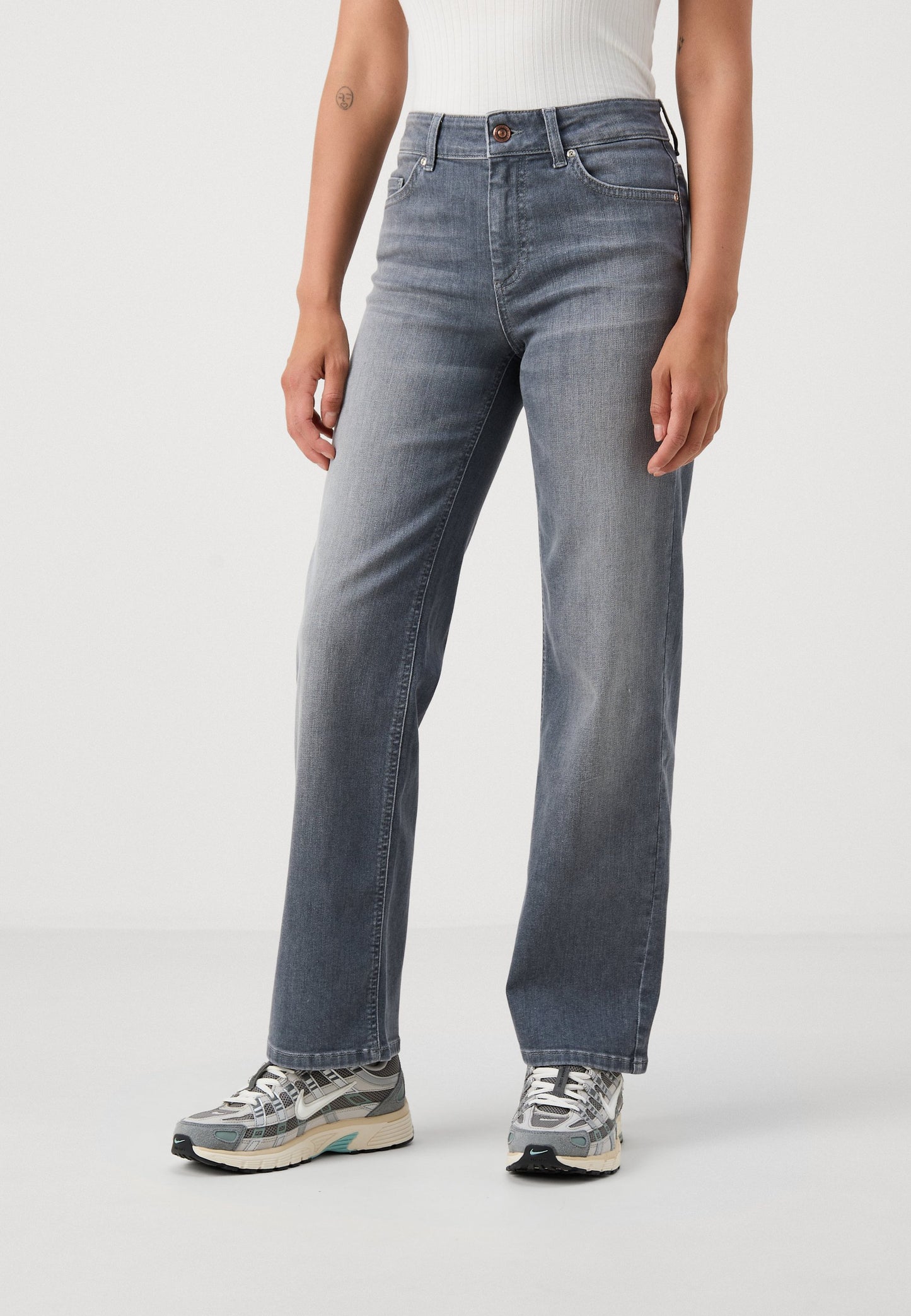 ONLY Petite ONLBLUSH MID - Straight Leg Jeans - Medium Grey Denim