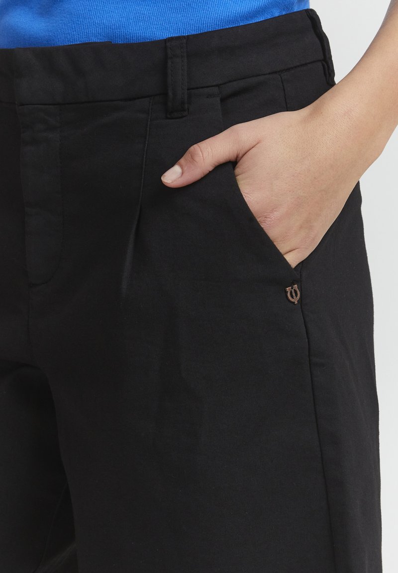  PZROSITA - Shorts - Black Beauty