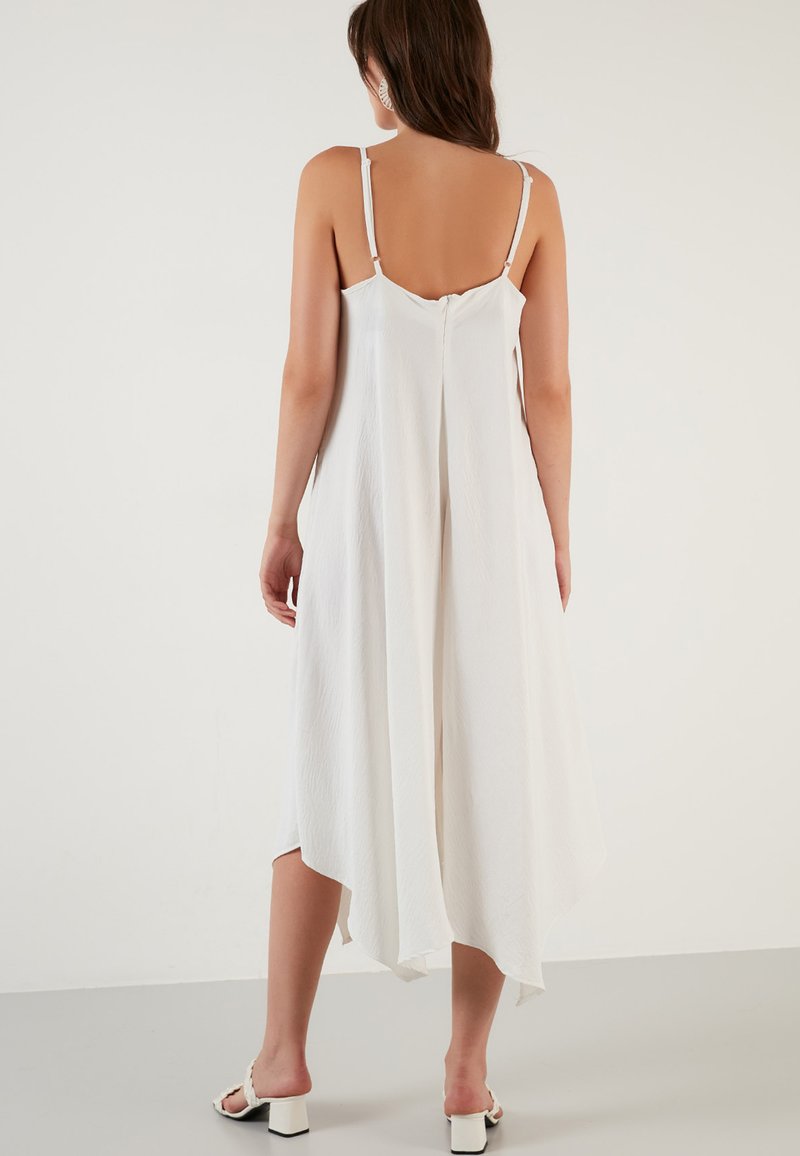 LELA LOOSE FIT - Jumpsuit - Ecru