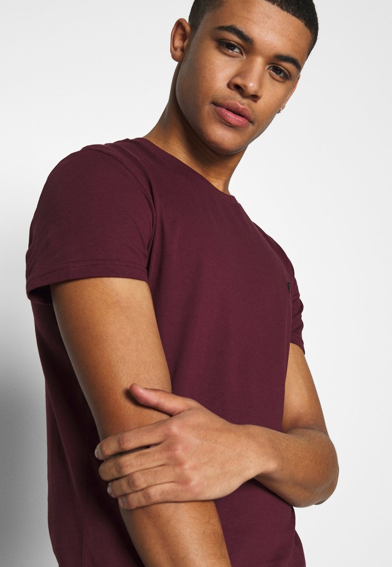 Pier One T-Shirt Basic - Bordeaux
