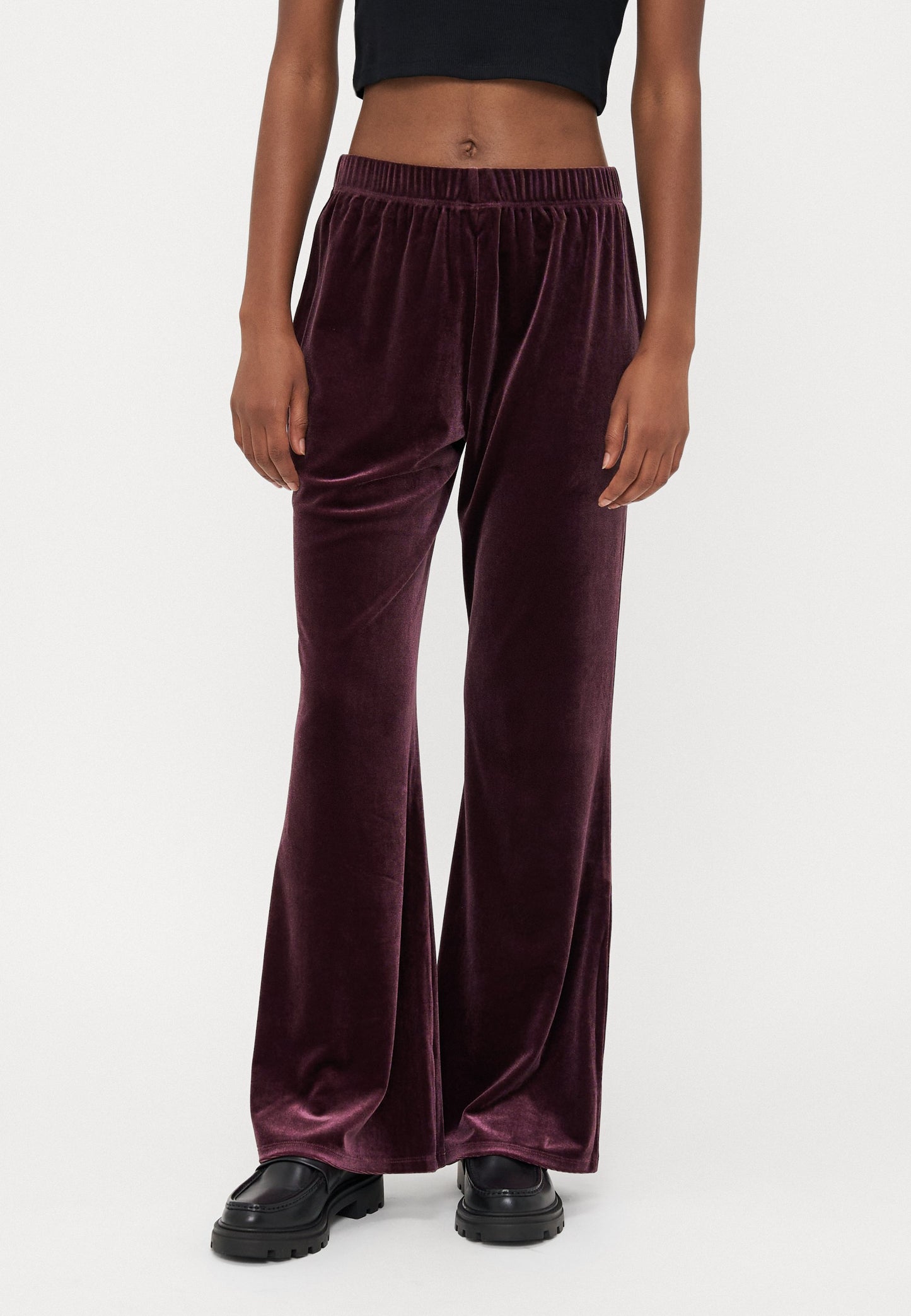 ONLY Petite ONLSMOOTH FLARED - Trousers - Winetasting