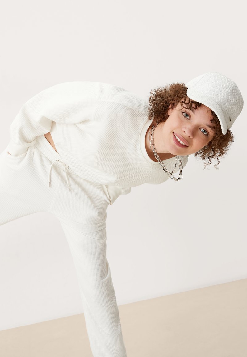 QS By S.Oliver MIT WAFFELSTRUKTUR - Sweatshirt - Off-white