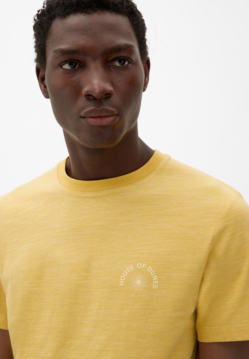 S.Oliver MIT BACKPRINT - T-Shirt Print - Zitrone