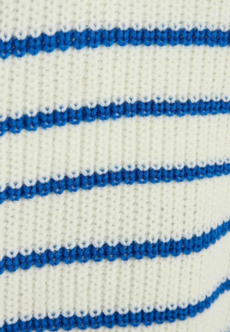 Moves CASSIA - Strickpullover - Surf The Web