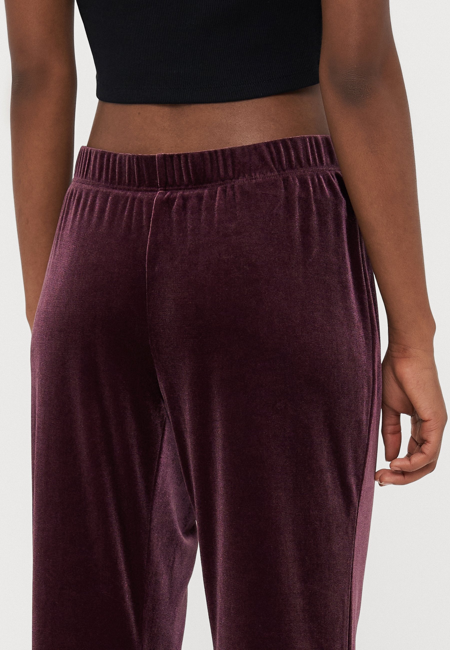 ONLY Petite ONLSMOOTH FLARED - Trousers - Winetasting