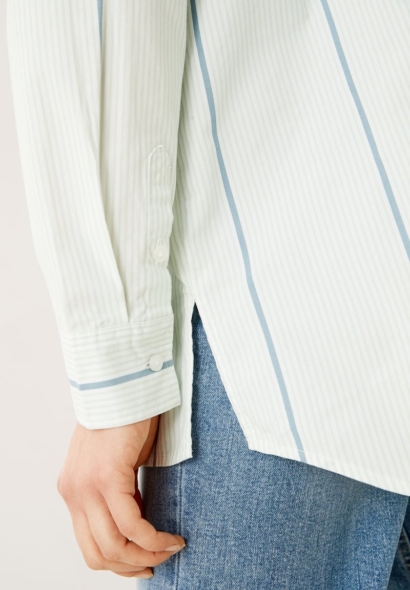 S.Oliver Hemdbluse - Sage Stripes