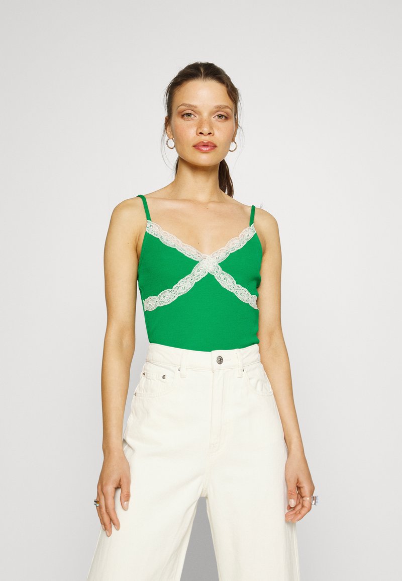 ONLY Petite ONLROSIE SLEEVELESS - Top - Jolly Green/cloud Dancer