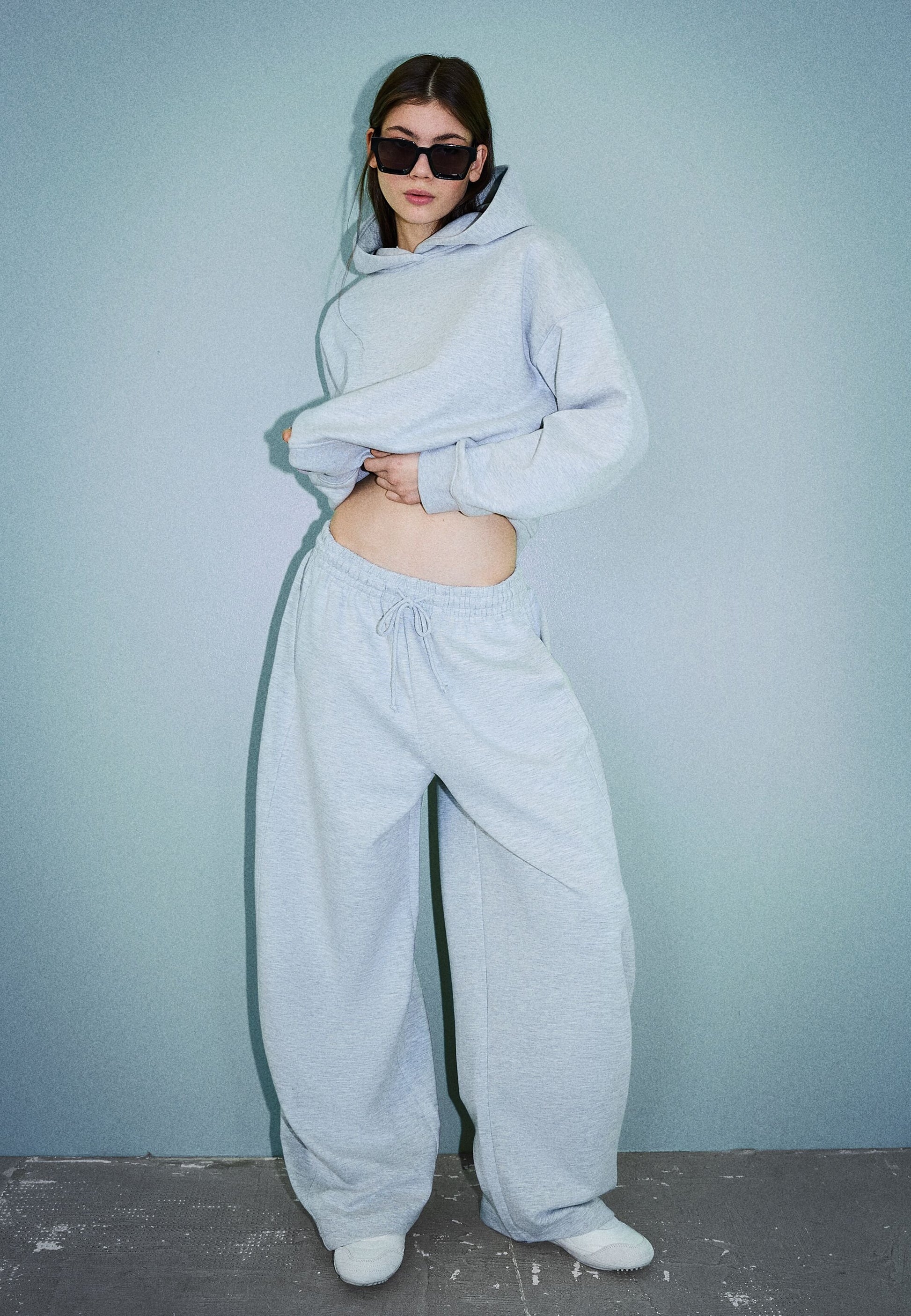 BERSHKA PLUSH BARREL - Tracksuit Bottoms - Light Grey