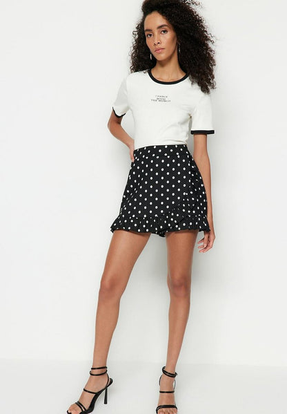 Trendyol GEWOONTJES - Shorts - Black