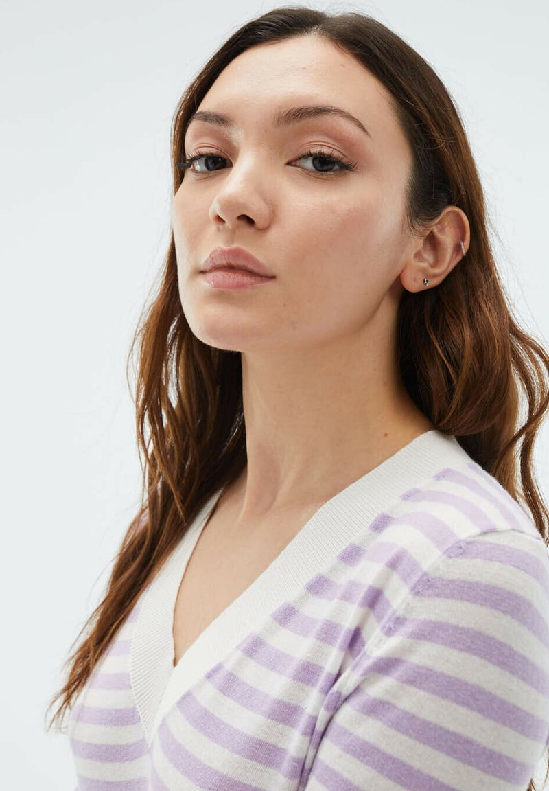  STRIPED WITH AND CUFFS - Strickpullover - Purple