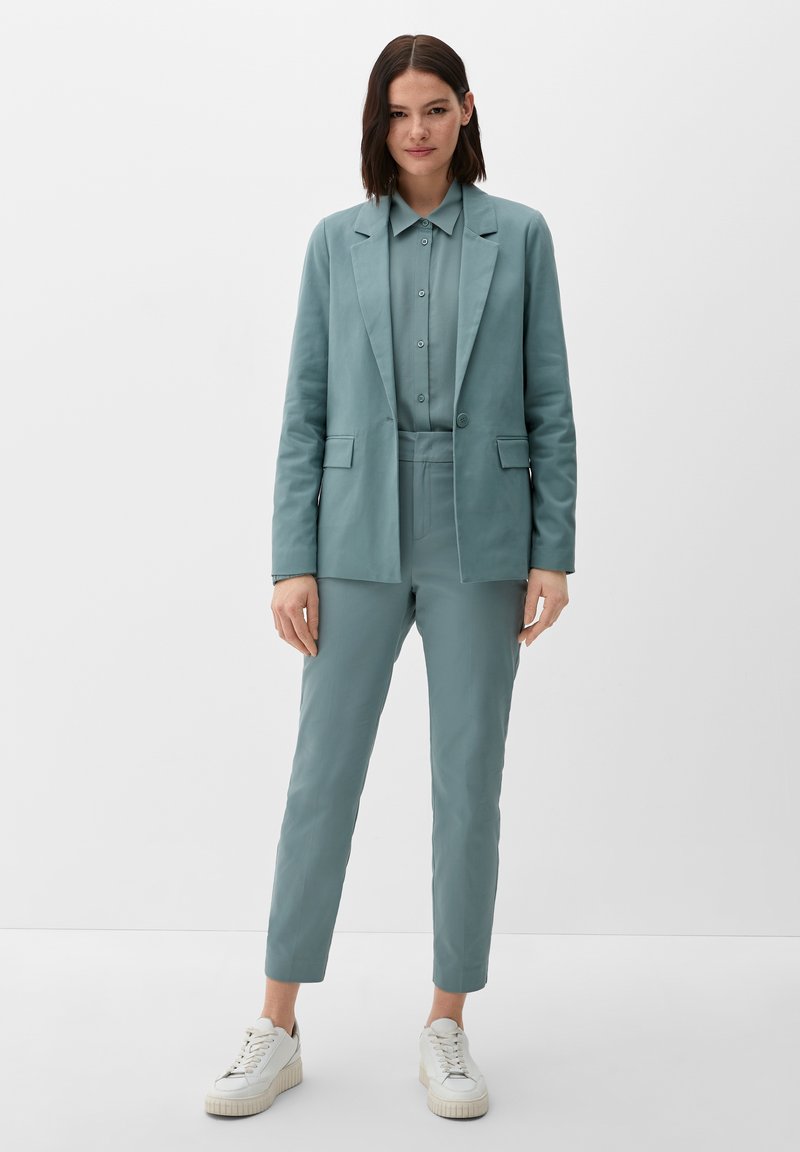 S.Oliver REGULAR MET TAPERED LEG - Chino - Helles Petrol