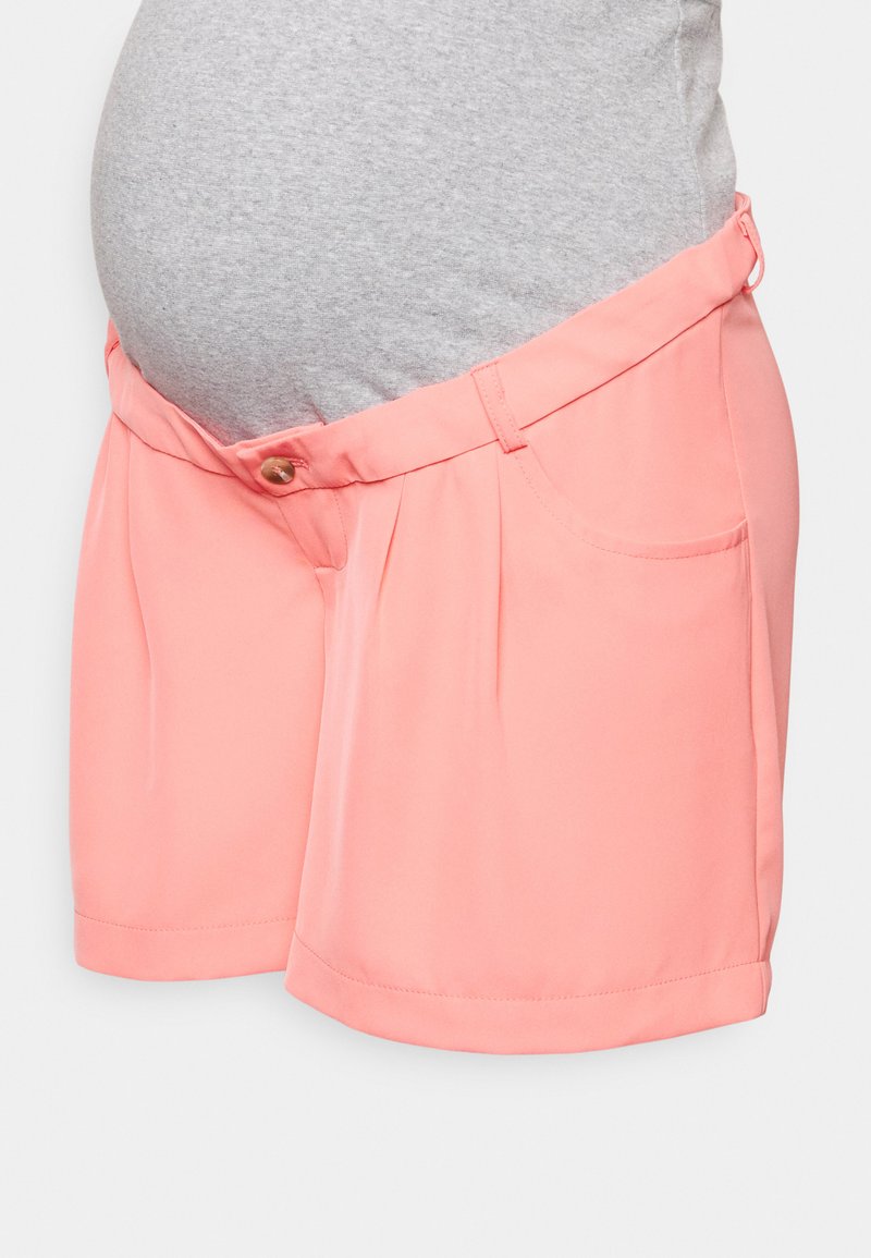ONLY MATERNITY OLMLAURA PLEAT - Shorts - Georgia Peach