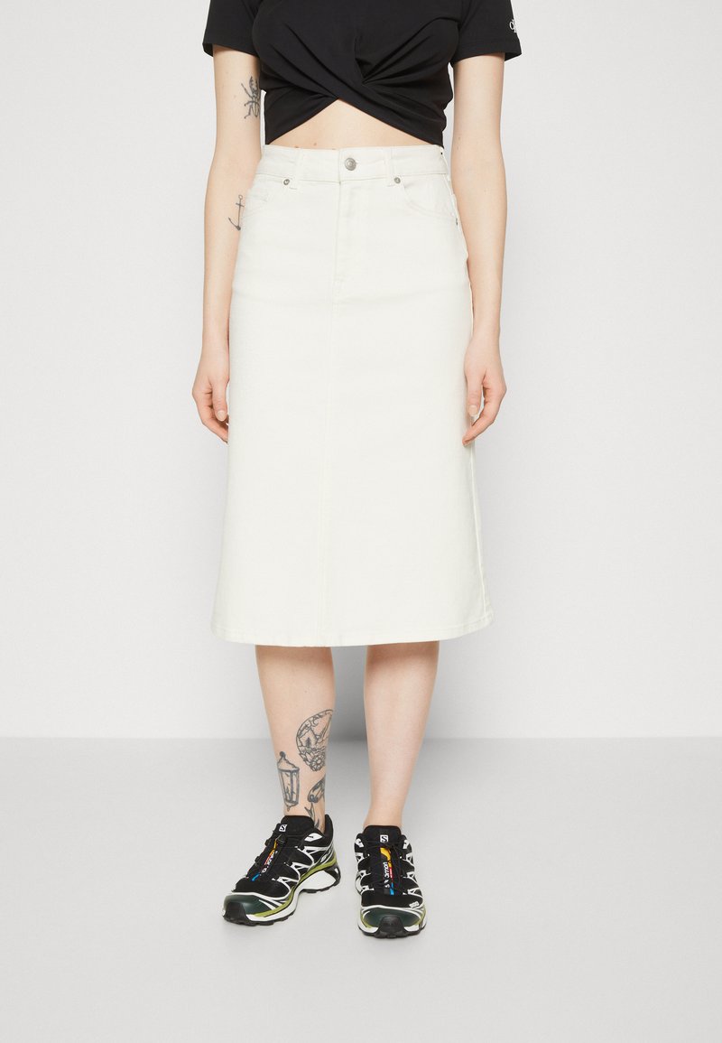 Selected Femme SLFVINNIE MIDI SKIRT - Jeansrock - Whisper White