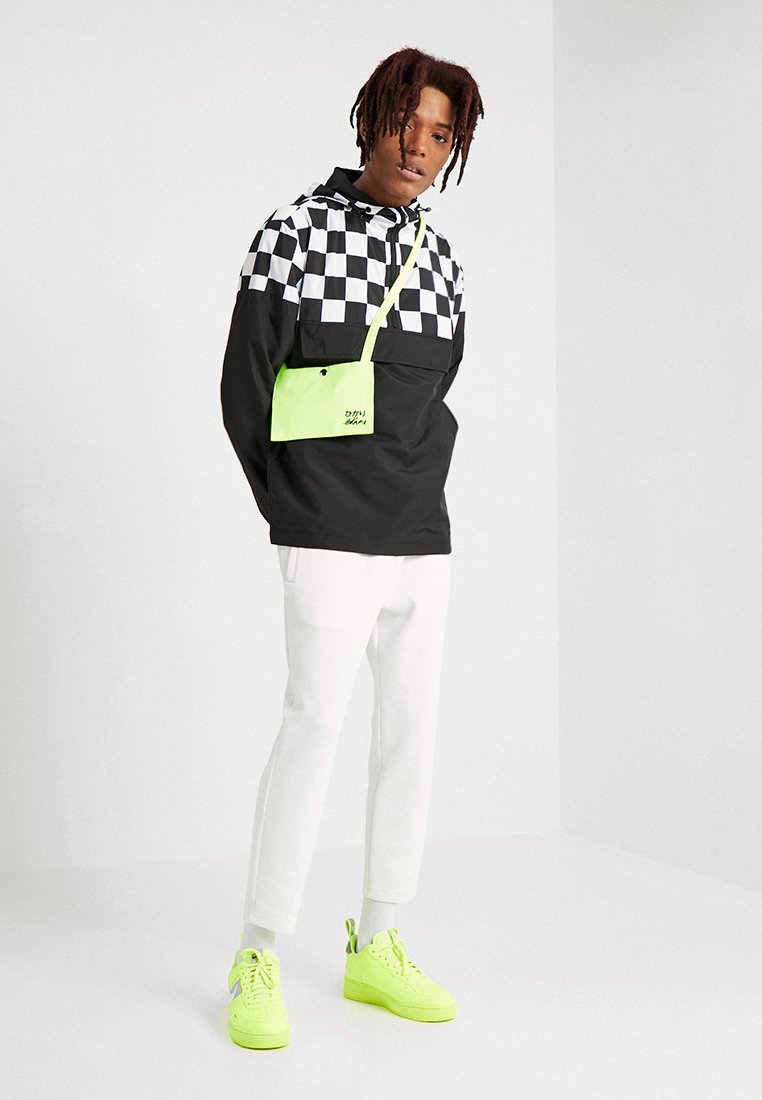 URBAN CLASSICS CHECK PULL OVER JACKET - Windbreaker - Black/chess