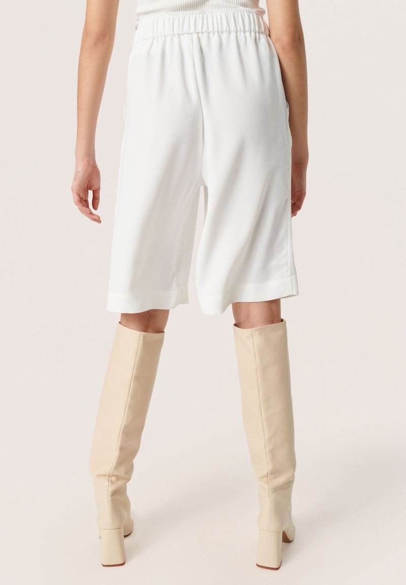 Soaked In Luxury SLSHIRLEY FASTTRACK - Shorts - Whisper White