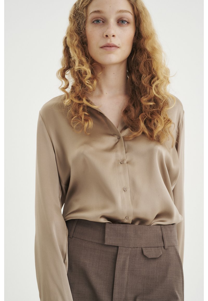 InWear LEONORE PREMIUM - Hemdbluse - Desert Taupe