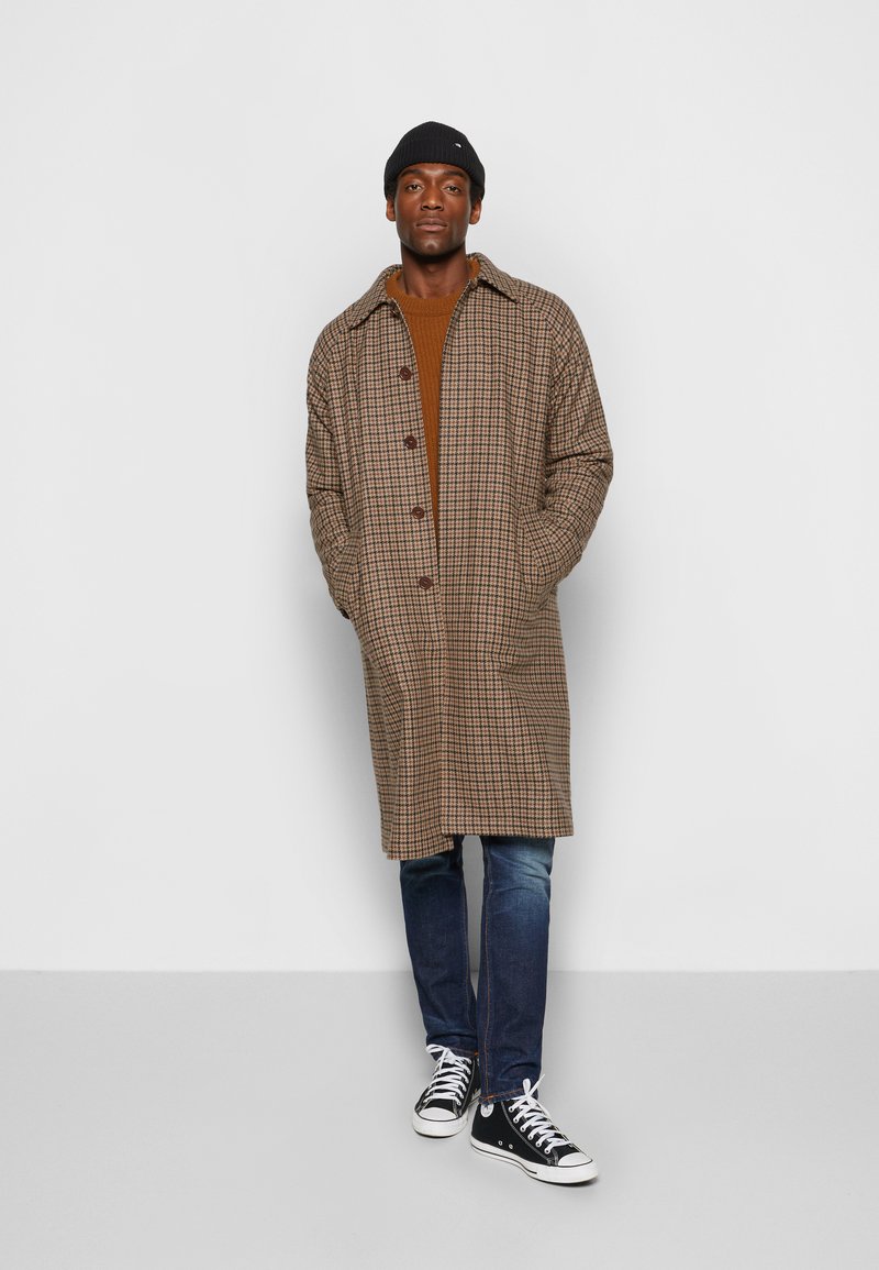 Nudie Jeans COREY - Klassischer Mantel - Brown