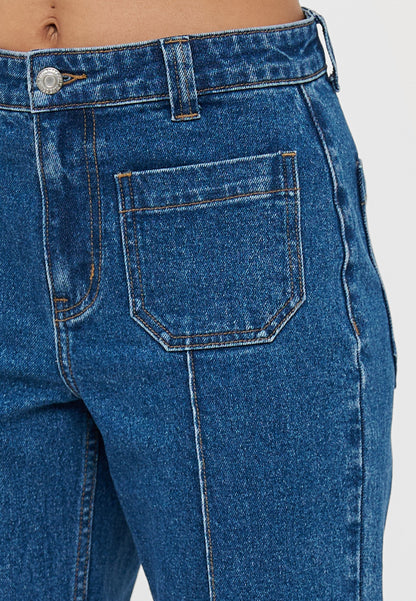 ONLY Petite ONLEBBA POCKET - Flared Jeans - Medium Blue Denim