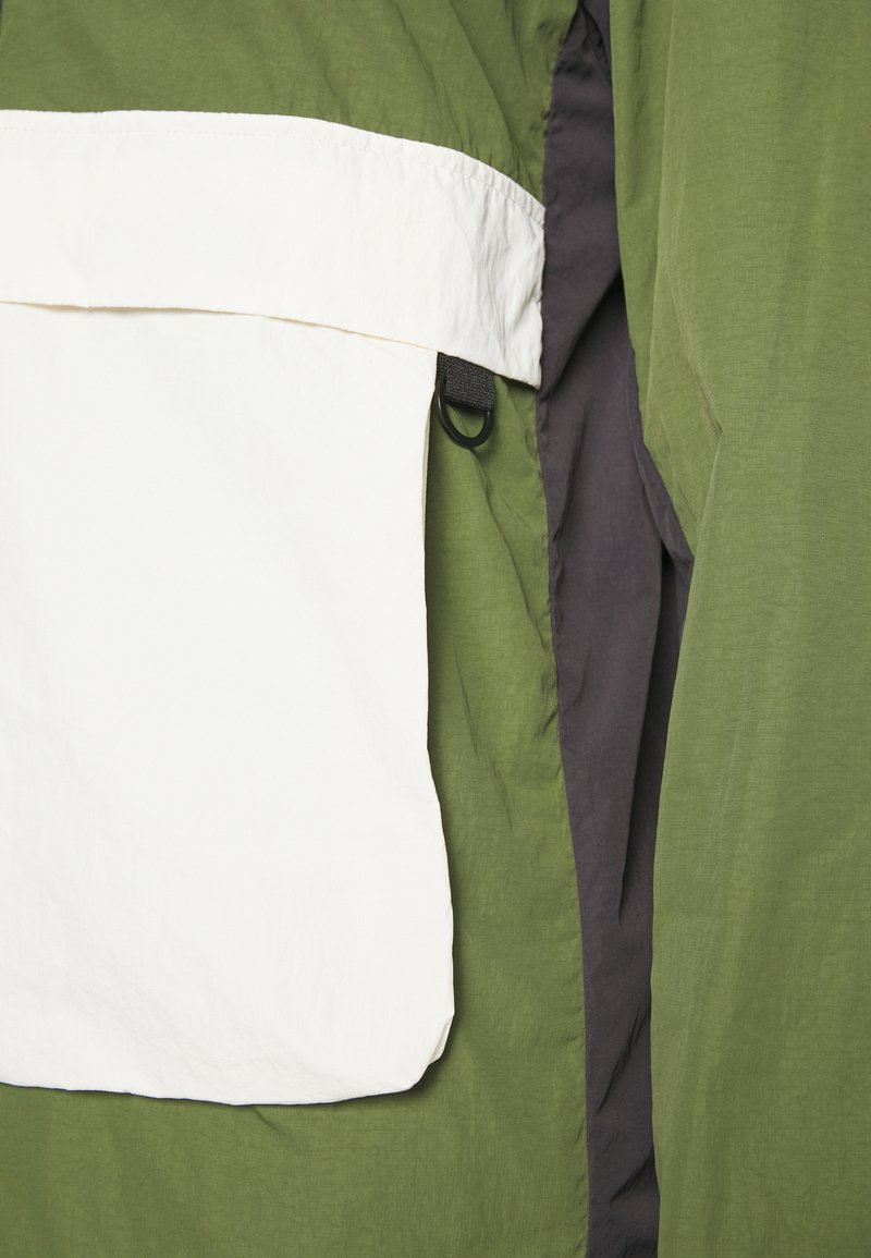 Jack Wolfskin REBEL OVERHEAD - Windbreaker - Greenwood